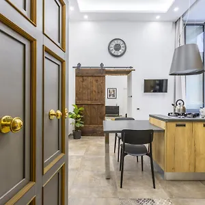 Apartment Palazzo Mormando - Industrial, Neapel